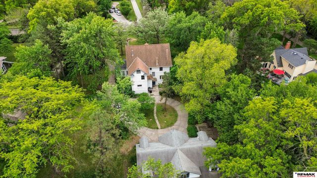 4242 South Street, Lincoln, NE 68506