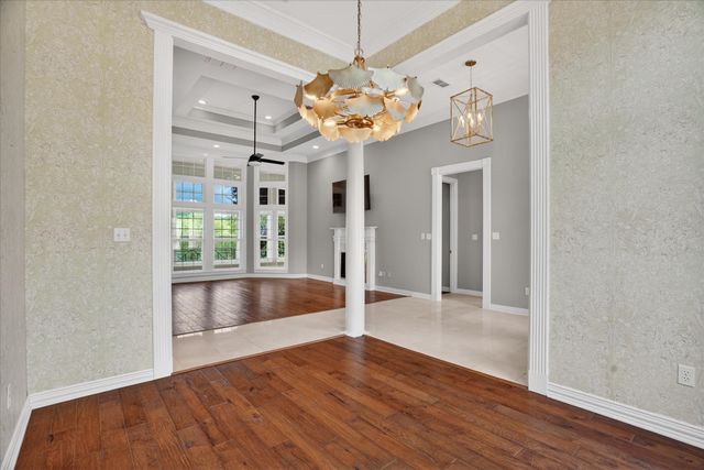9704 Ravenswood Road, Granbury, TX 76049