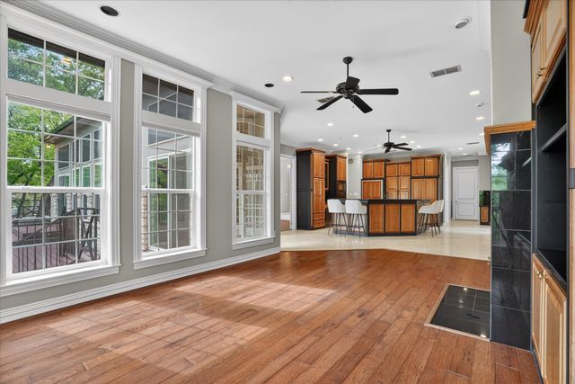 9704 Ravenswood Road, Granbury, TX 76049