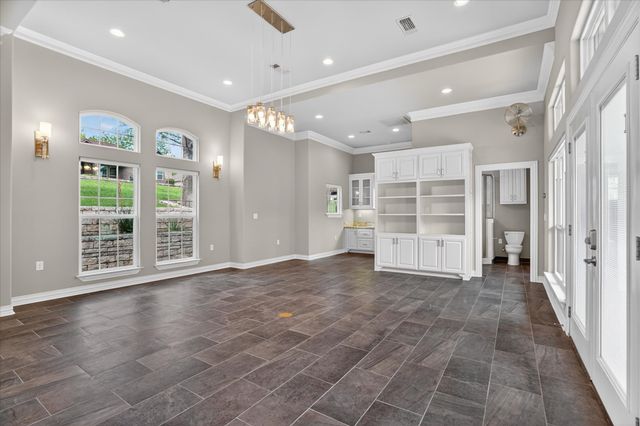 9704 Ravenswood Road, Granbury, TX 76049