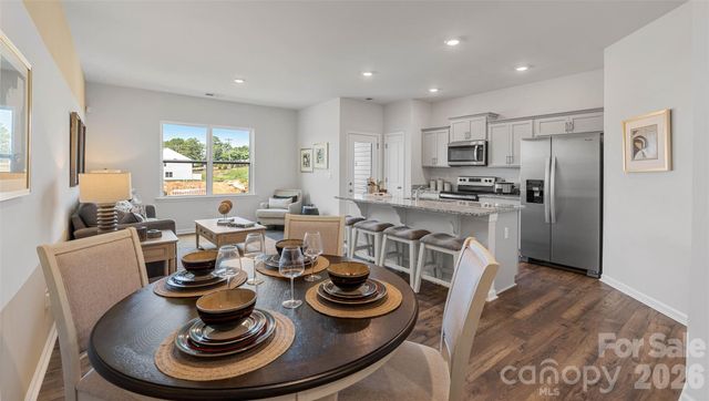 19 Caroline Valley Lane, Hendersonville, NC 28792