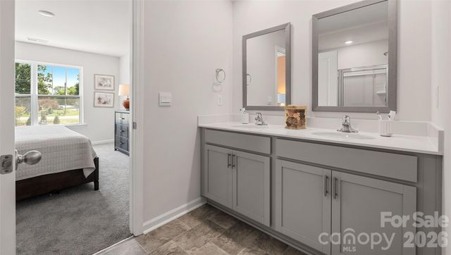 19 Caroline Valley Lane, Hendersonville, NC 28792