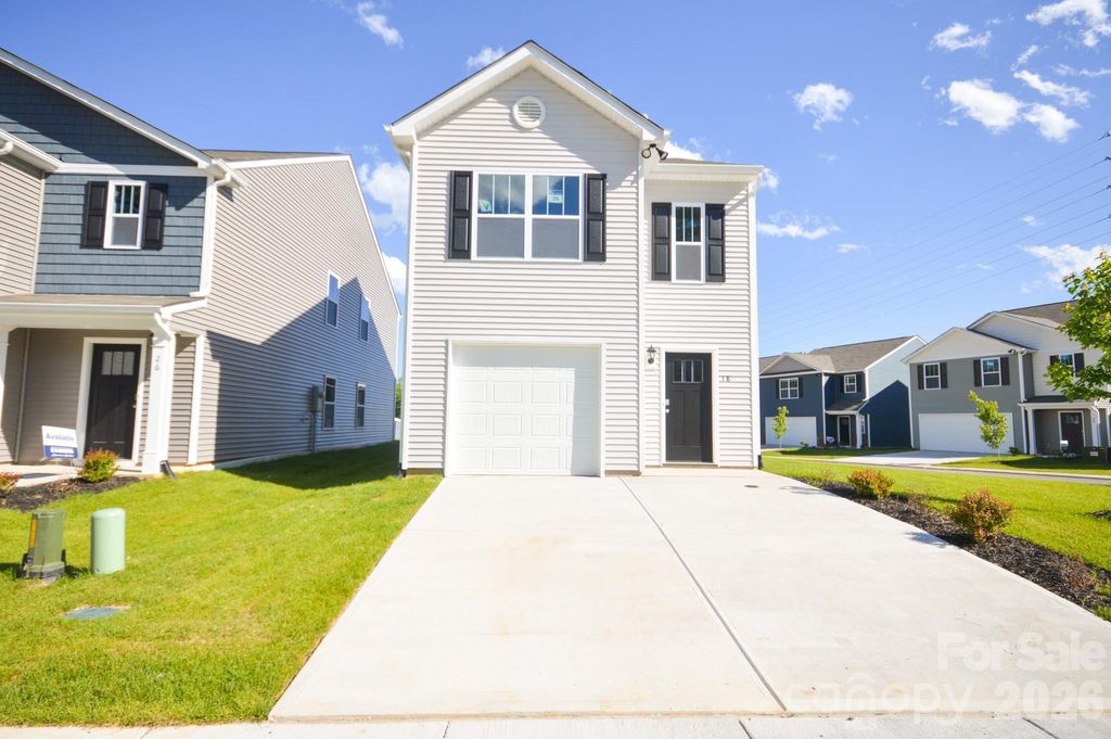 19 Caroline Valley Lane, Hendersonville, NC 28792