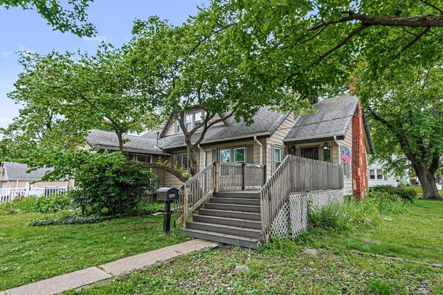 2211 Morton Avenue, St. Joseph City, MI 49085