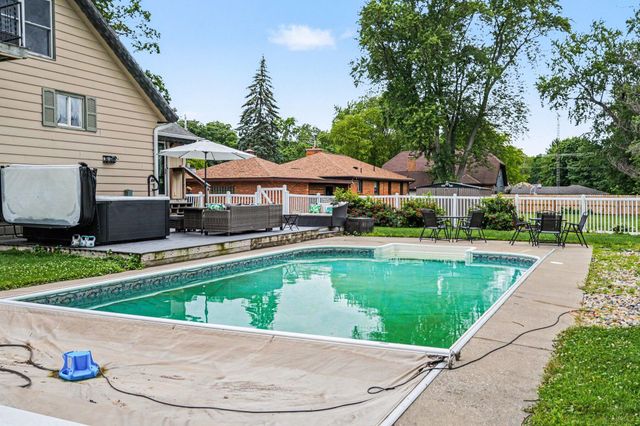 2211 Morton Avenue, St. Joseph City, MI 49085