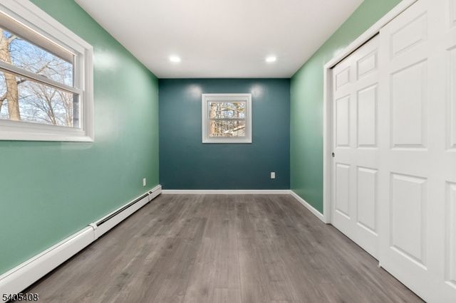 12 Hobart Trl, Hopatcong Boro, NJ 07843