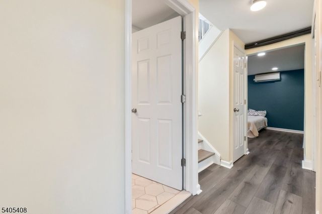 12 Hobart Trl, Hopatcong Boro, NJ 07843