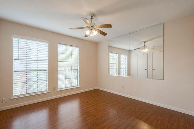 703 Turtle Creek Drive, Missouri City, TX 77489