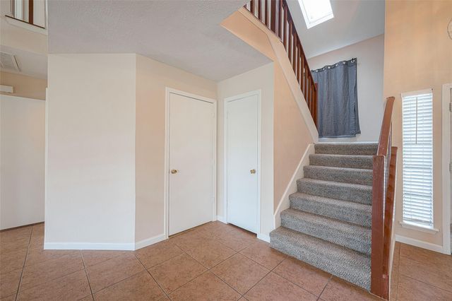 703 Turtle Creek Drive, Missouri City, TX 77489