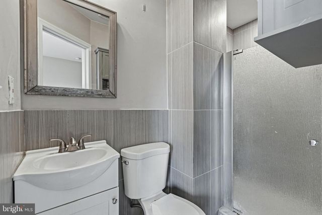 5520 N 7TH ST, Philadelphia, PA 19120