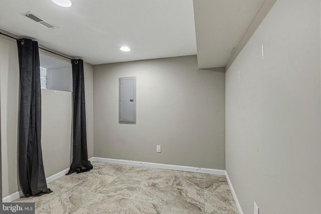 5520 N 7TH ST, Philadelphia, PA 19120