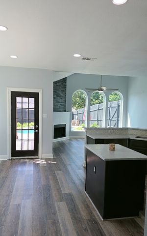 9122 Woodlake Drive, Rowlett, TX 75088