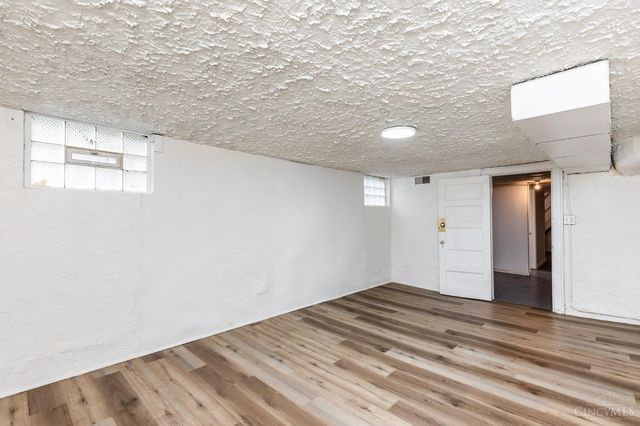 1943 Garden Lane, Cincinnati, OH 45237