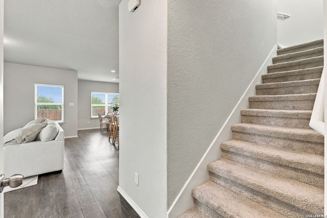7535 HOMEWOOD LN, Elmendorf, TX 78112