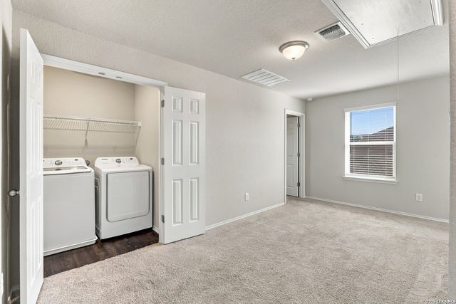 7535 HOMEWOOD LN, Elmendorf, TX 78112