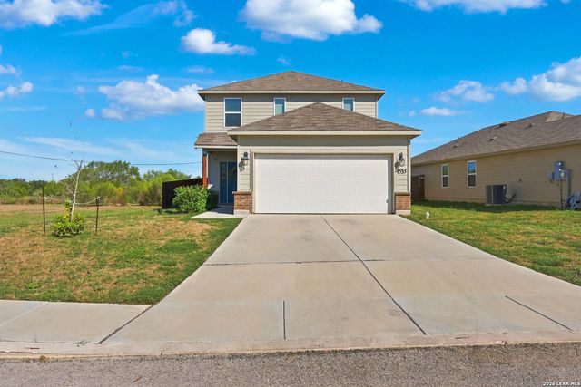 7535 HOMEWOOD LN, Elmendorf, TX 78112