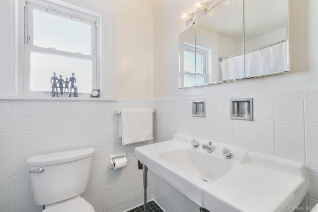 137 Longview Avenue, White Plains, NY 10605