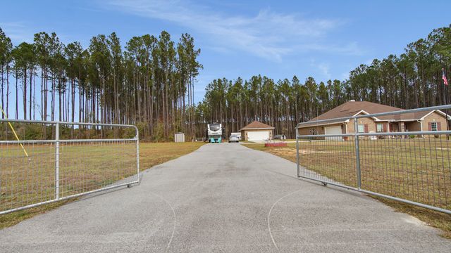 1836 Williams Road, Defuniak Springs, FL 32433