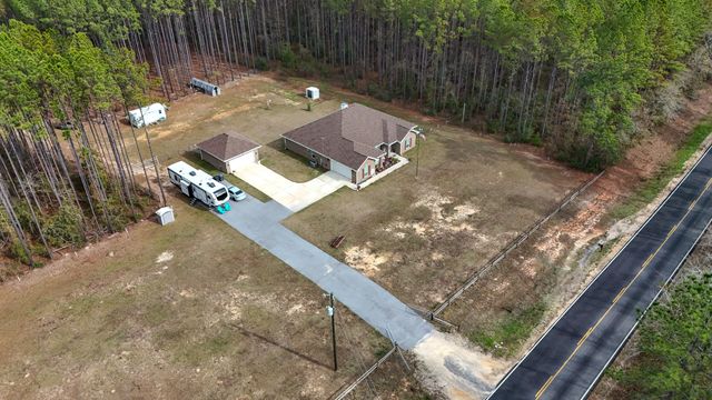 1836 Williams Road, Defuniak Springs, FL 32433