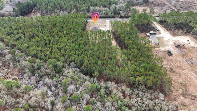 1836 Williams Road, Defuniak Springs, FL 32433