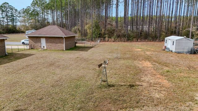 1836 Williams Road, Defuniak Springs, FL 32433