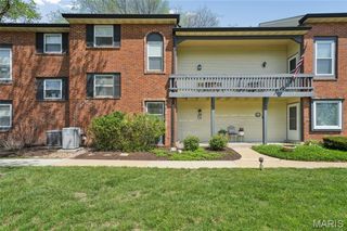 16 Conway Cove Drive, Chesterfield, MO 63017