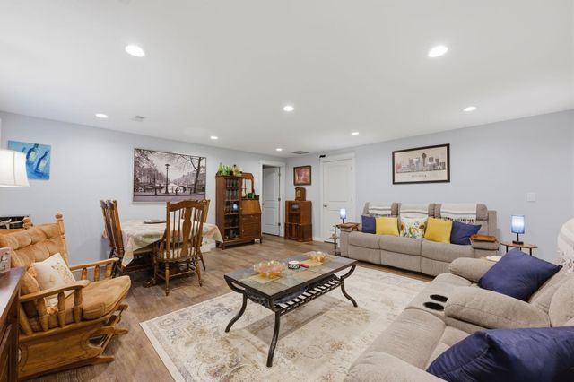 3439 N Valerie St, Wichita, KS 67205
