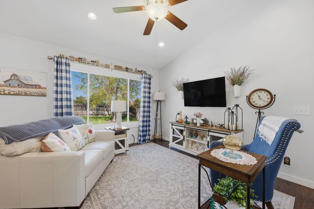 3439 N Valerie St, Wichita, KS 67205