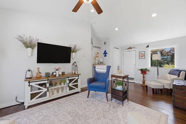 3439 N Valerie St, Wichita, KS 67205