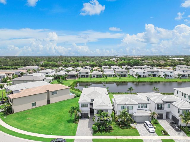 9322 Sunflower Mdw Road, Boca Raton, FL 33434