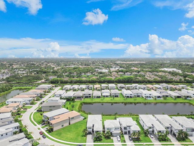 9322 Sunflower Mdw Road, Boca Raton, FL 33434