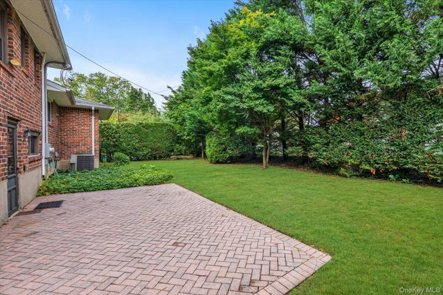197 Birch Drive, Manhasset Hills, NY 11040
