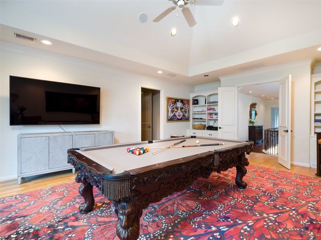 6442 Lakehurst Avenue, Dallas, TX 75230