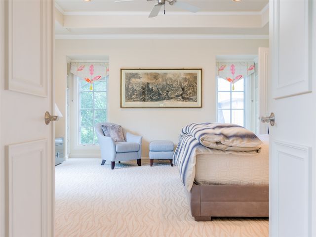 6442 Lakehurst Avenue, Dallas, TX 75230