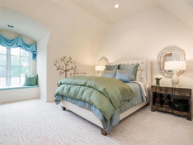 6442 Lakehurst Avenue, Dallas, TX 75230