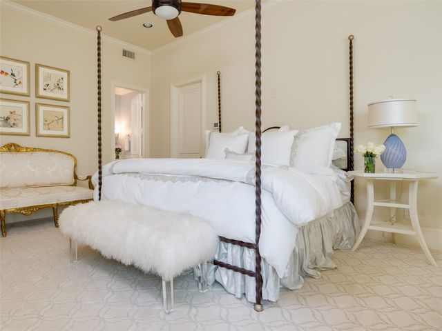 6442 Lakehurst Avenue, Dallas, TX 75230