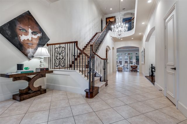 6442 Lakehurst Avenue, Dallas, TX 75230