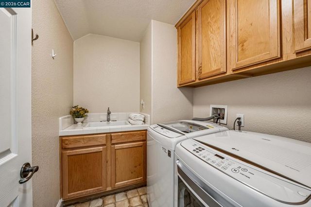 1015 Lantern Bay, Hercules, CA 94547