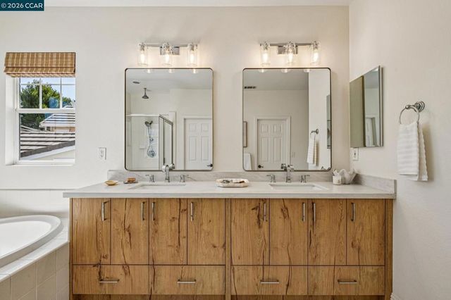 1015 Lantern Bay, Hercules, CA 94547