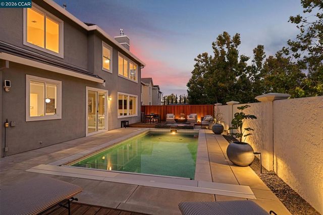 1015 Lantern Bay, Hercules, CA 94547