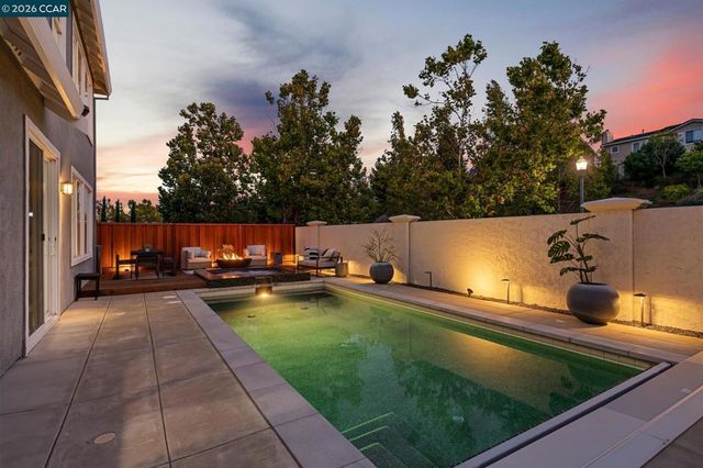 1015 Lantern Bay, Hercules, CA 94547