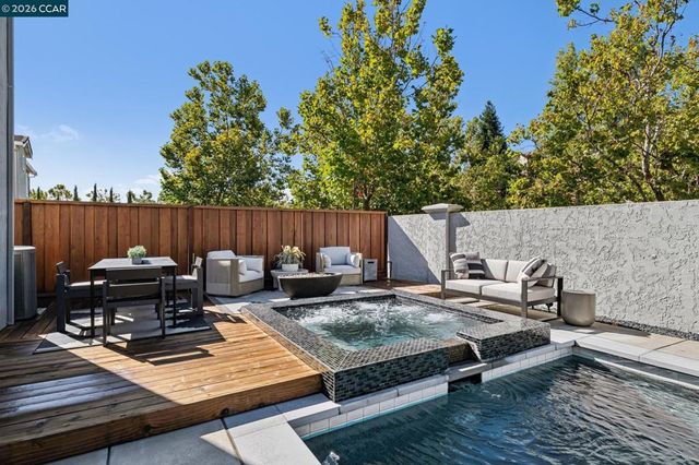 1015 Lantern Bay, Hercules, CA 94547