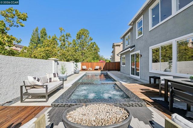 1015 Lantern Bay, Hercules, CA 94547