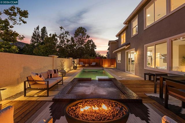 1015 Lantern Bay, Hercules, CA 94547