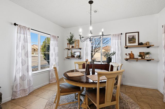 229 Paseo Vista Loop NE, Rio Rancho, NM 87124