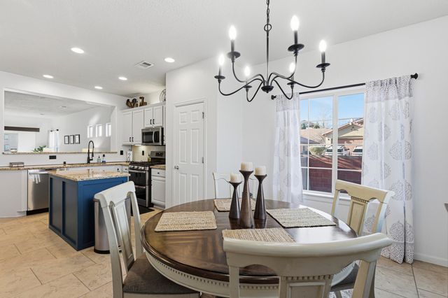 229 Paseo Vista Loop NE, Rio Rancho, NM 87124