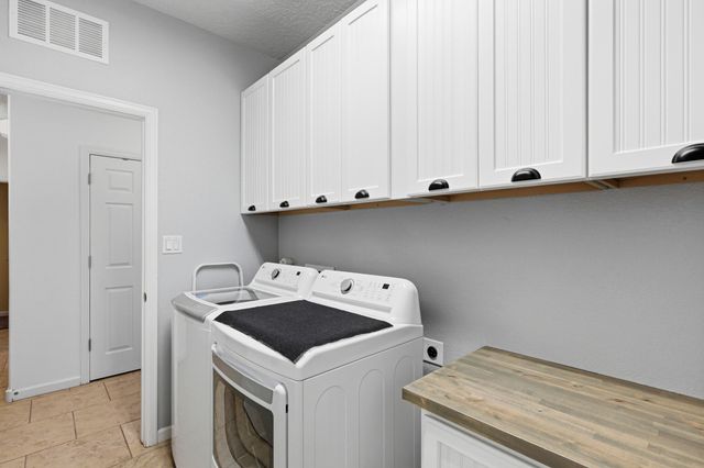 229 Paseo Vista Loop NE, Rio Rancho, NM 87124