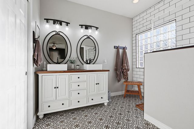 229 Paseo Vista Loop NE, Rio Rancho, NM 87124