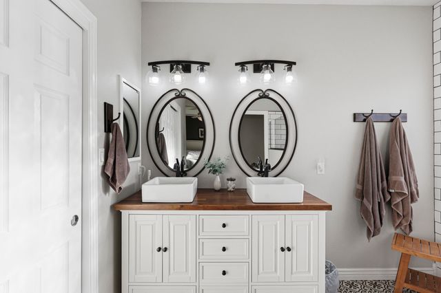 229 Paseo Vista Loop NE, Rio Rancho, NM 87124