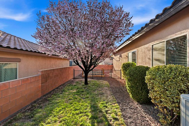 229 Paseo Vista Loop NE, Rio Rancho, NM 87124